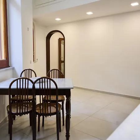 Sine Tempore Apartment