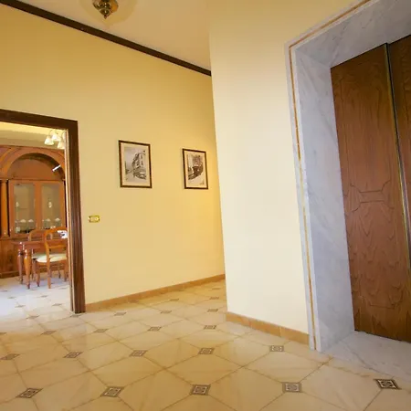 Sine Tempore Apartment
