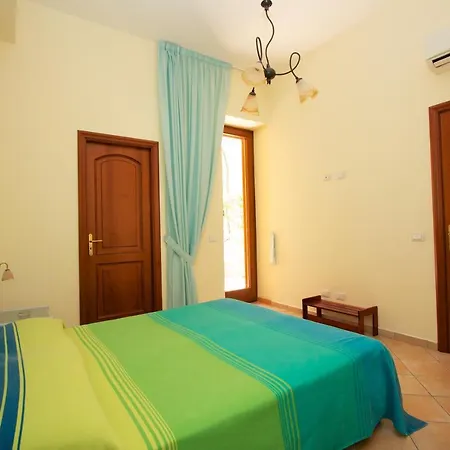 Sine Tempore Apartment *
