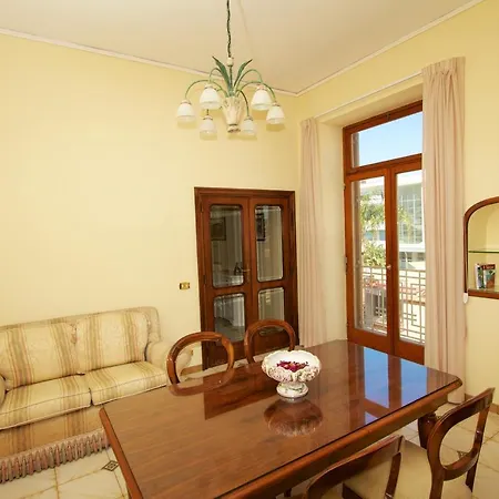 Sine Tempore Apartment