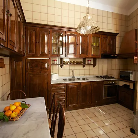 Sine Tempore Apartment *